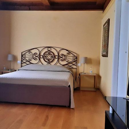 B&B Le Stanze Del Belriguardo Voghiera Eksteriør billede