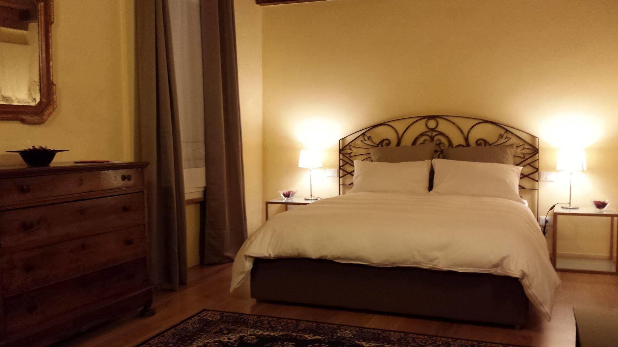B&B Le Stanze Del Belriguardo Voghiera Eksteriør billede