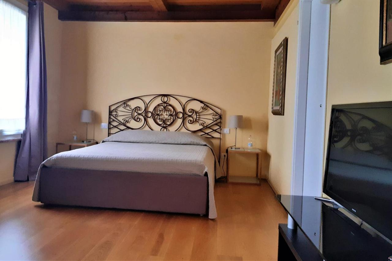 B&B Le Stanze Del Belriguardo Voghiera Eksteriør billede